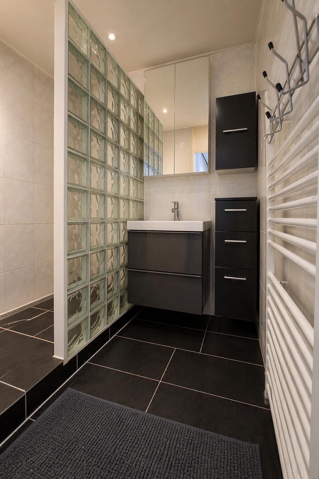 Tussenwoning te koop: Schoenerstraat 16, Dordrecht