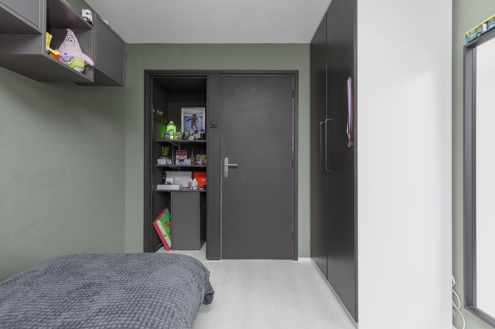 Tussenwoning te koop: Polluxhof 30, Dordrecht