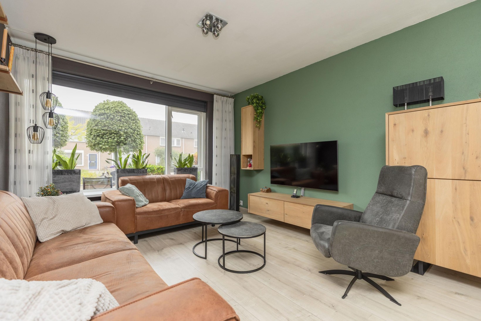 Tussenwoning te koop: Polluxhof 30, Dordrecht
