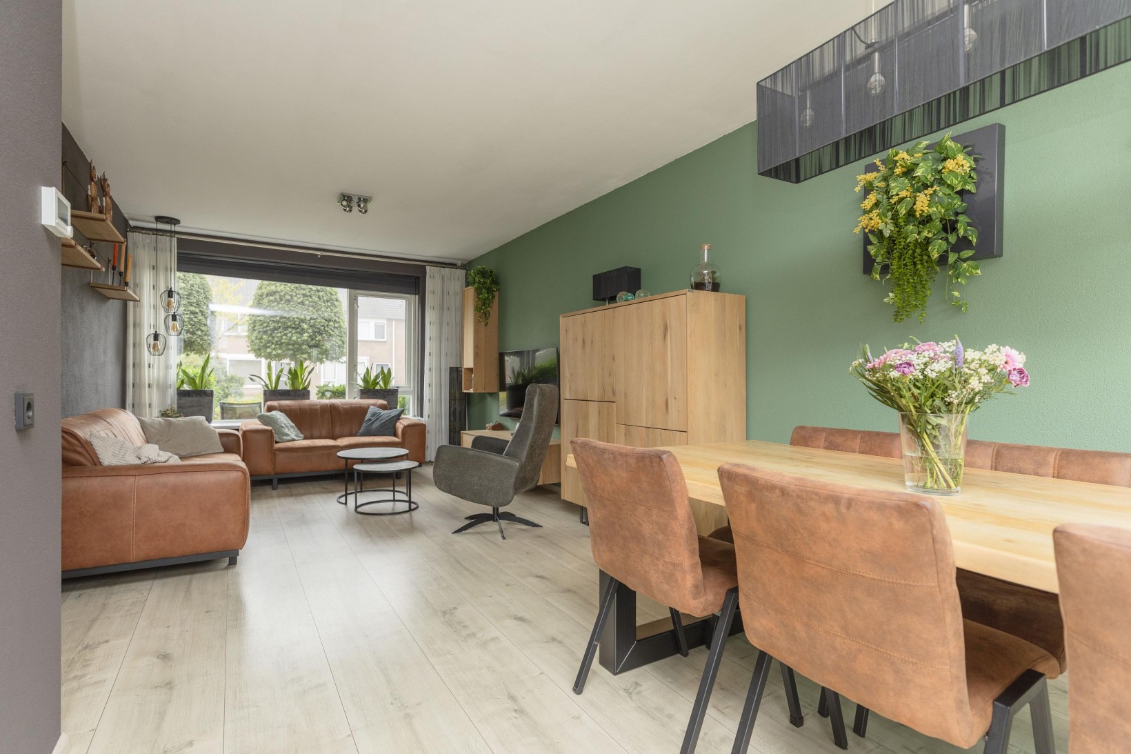 Tussenwoning te koop: Polluxhof 30, Dordrecht