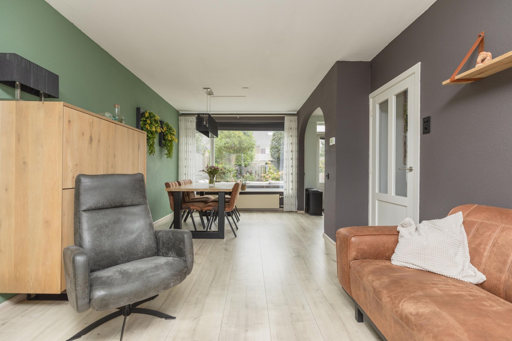 Tussenwoning te koop: Polluxhof 30, Dordrecht