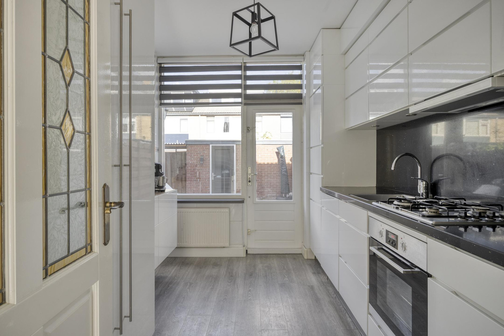 Tussenwoning te koop: Gemmahof 9, Dordrecht