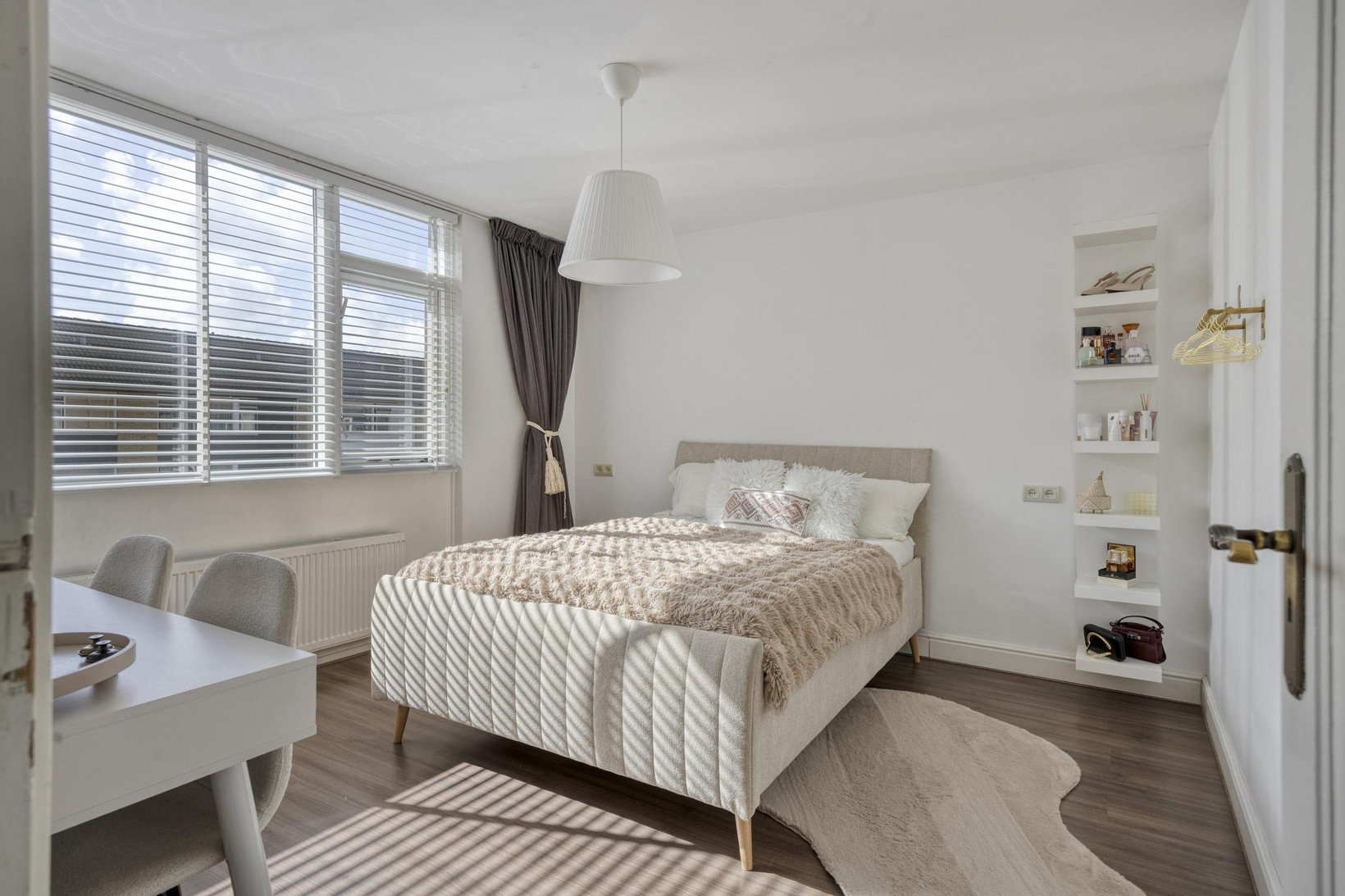 Tussenwoning te koop: Gemmahof 9, Dordrecht