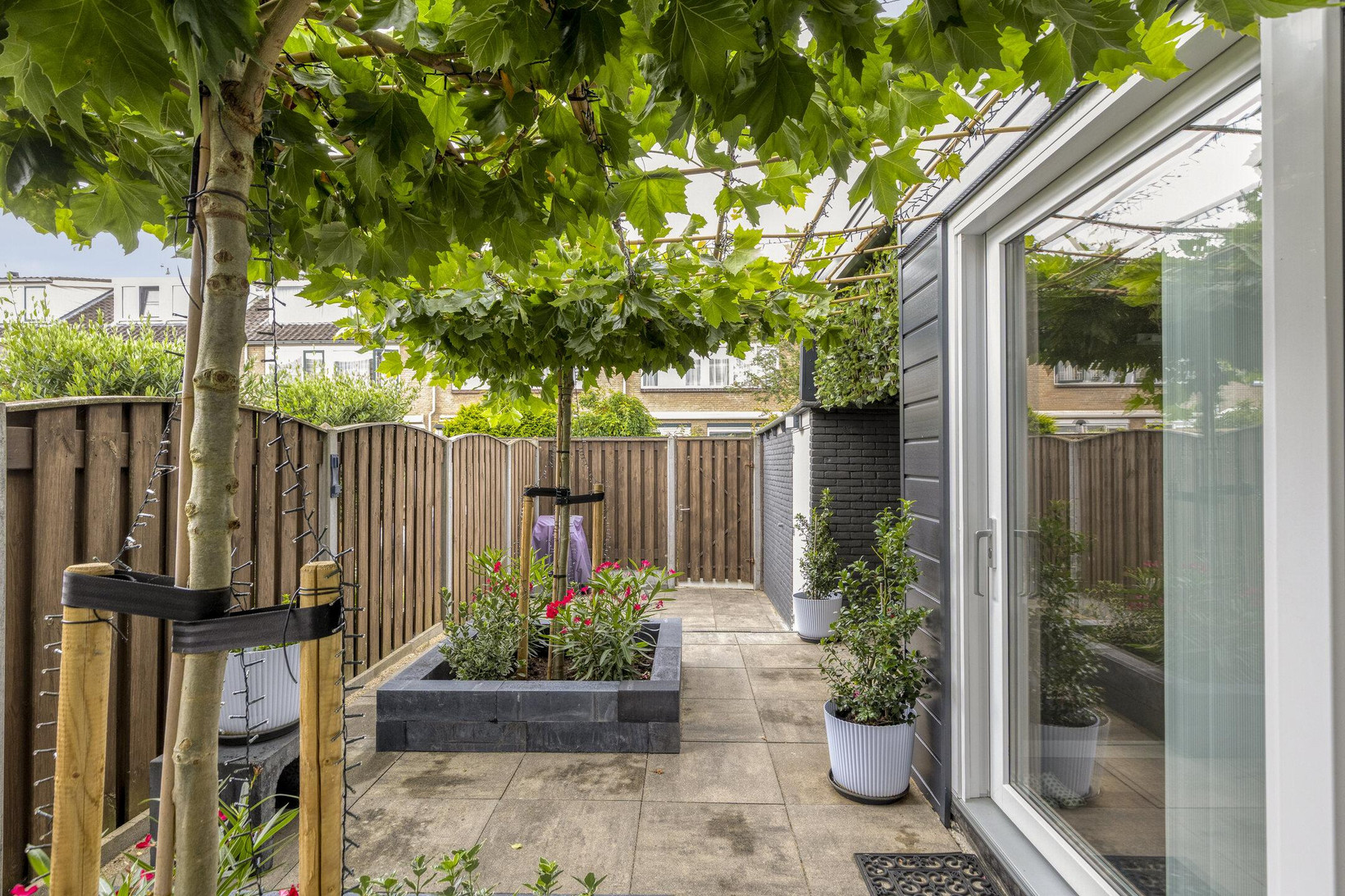 Hoekwoning te koop: Poolsterhof 1, Dordrecht