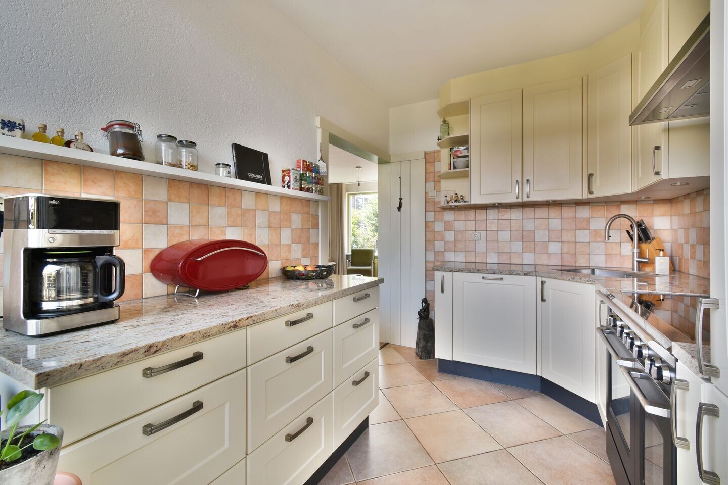Tussenwoning te koop: Magnoliastraat 4, Dordrecht