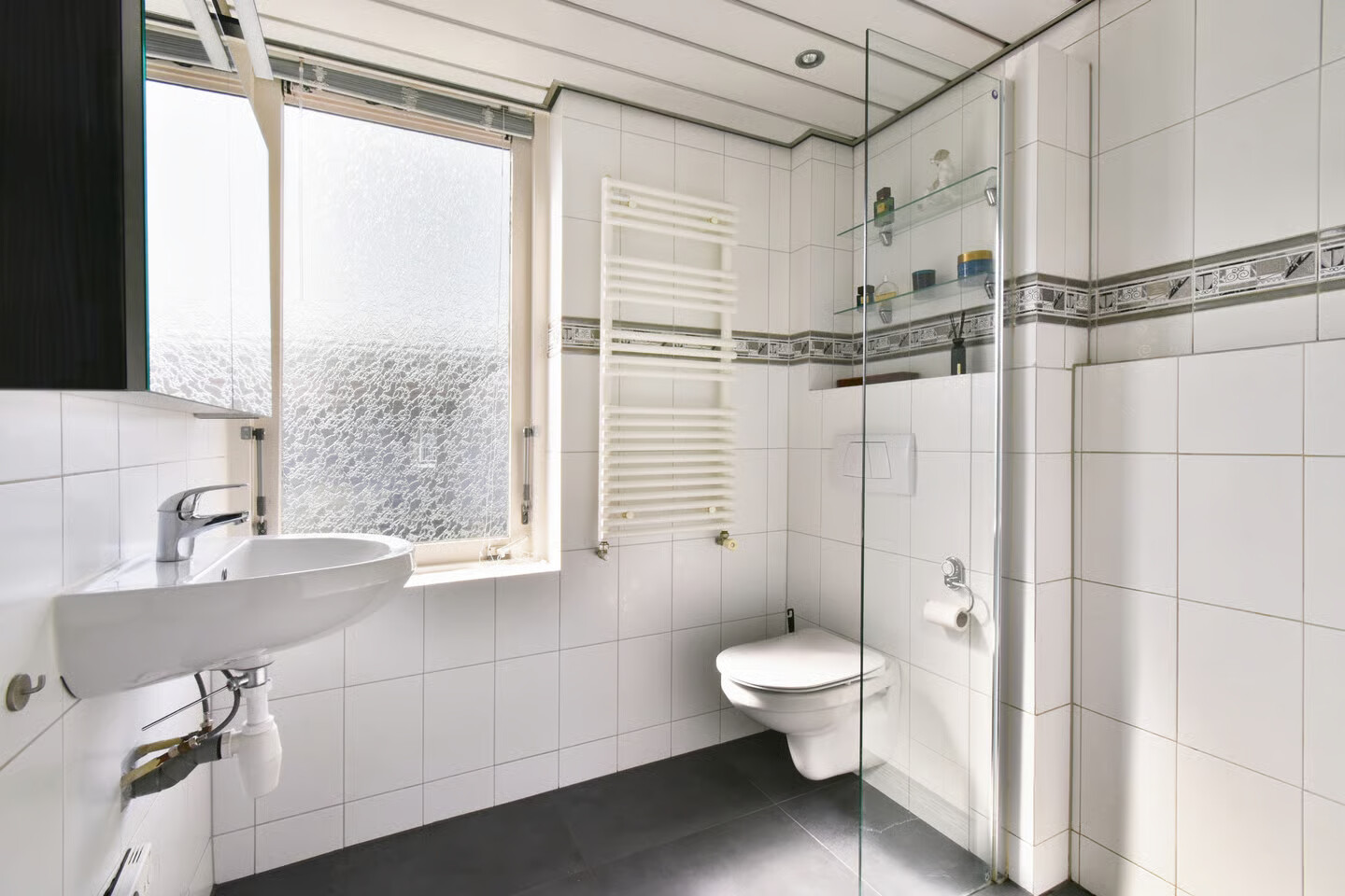 Tussenwoning te koop: Magnoliastraat 4, Dordrecht