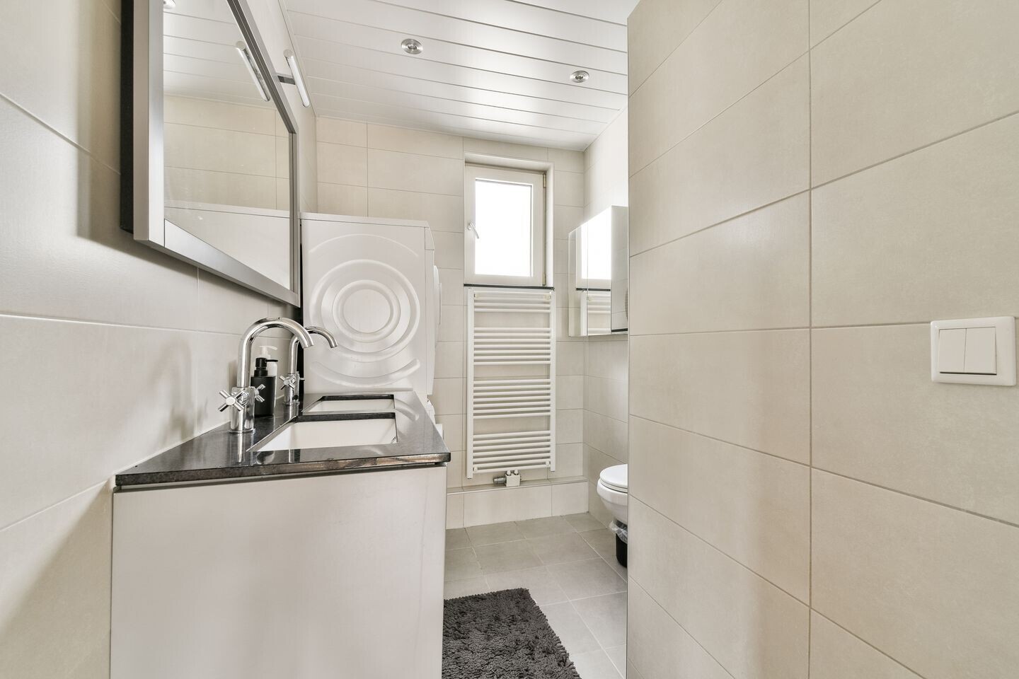 Tussenwoning te koop: Schuilenburg 95, Dordrecht