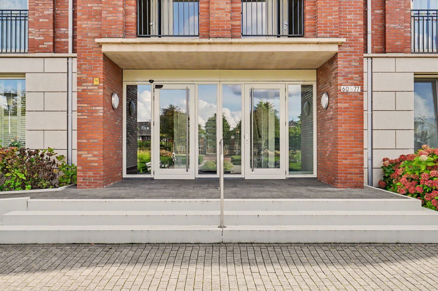 Appartement te koop: Hovenlaan 77, Dordrecht