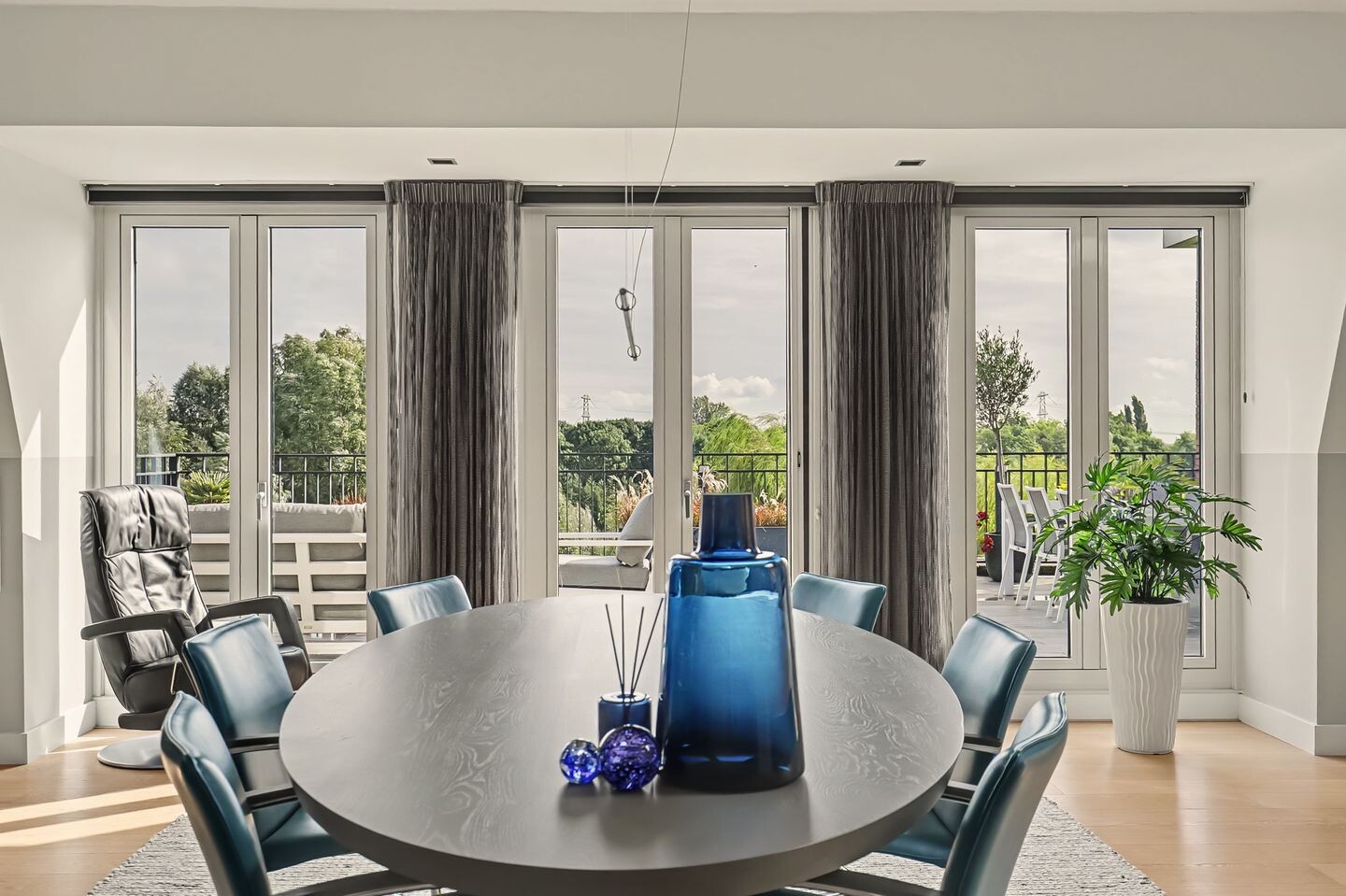Appartement te koop: Hovenlaan 77, Dordrecht