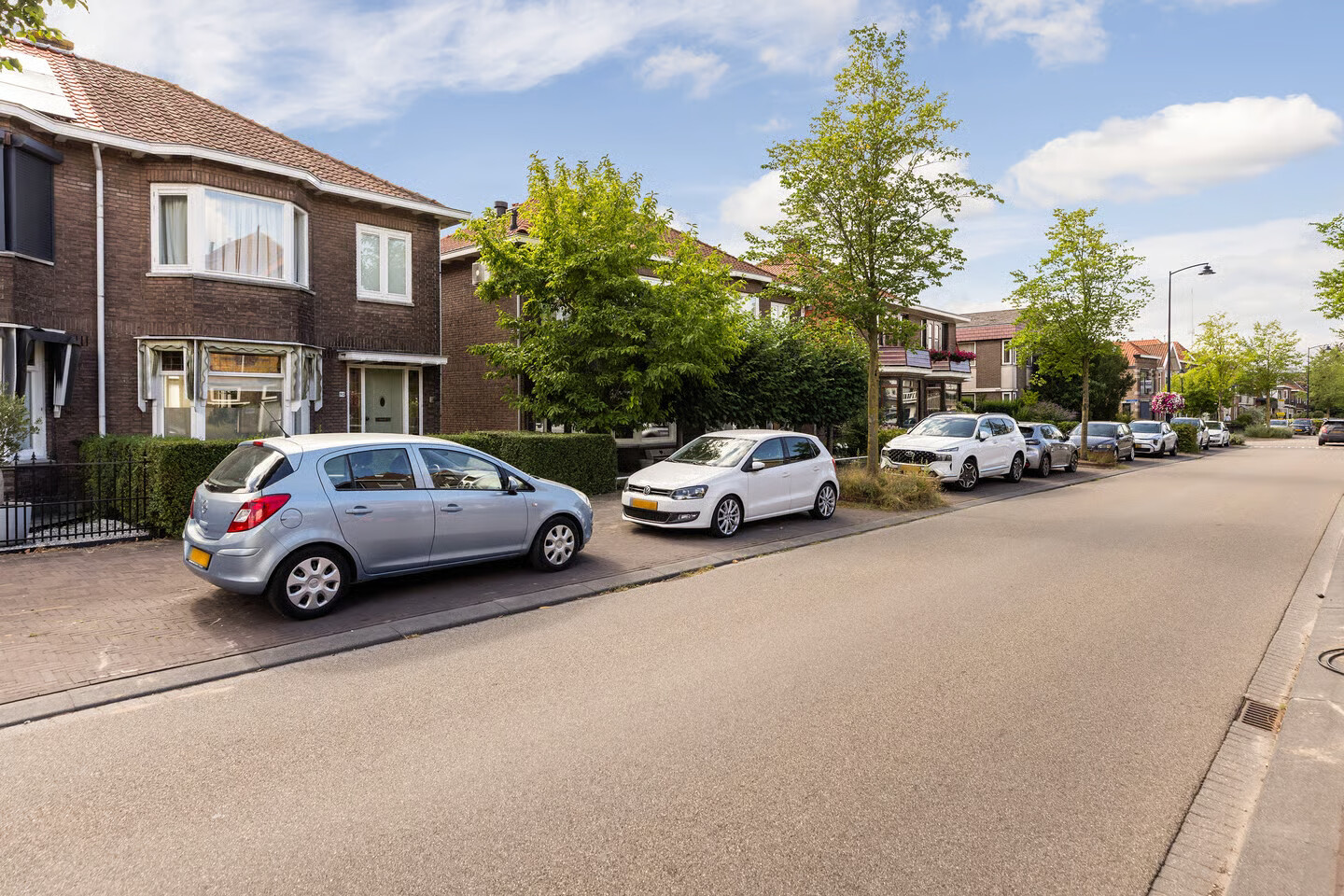 Twee-onder-één-kap te koop: Burgemeester de Bruïnelaan 94, Zwijndrecht