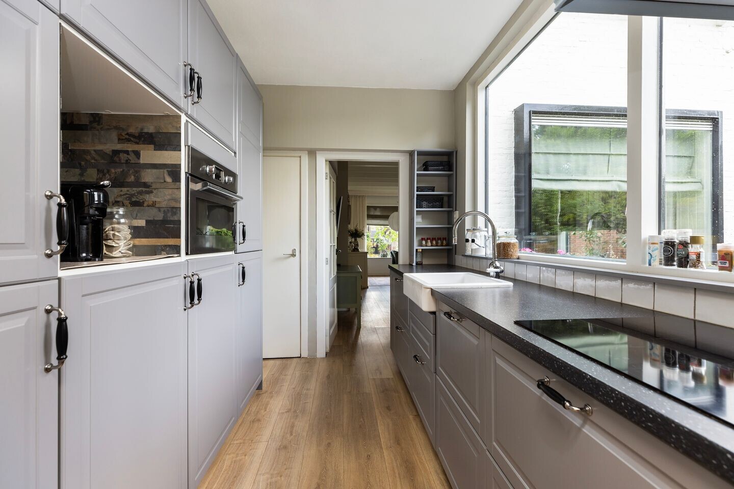 Twee-onder-één-kap te koop: Lodewijk van Nassaustraat 3, Zwijndrecht