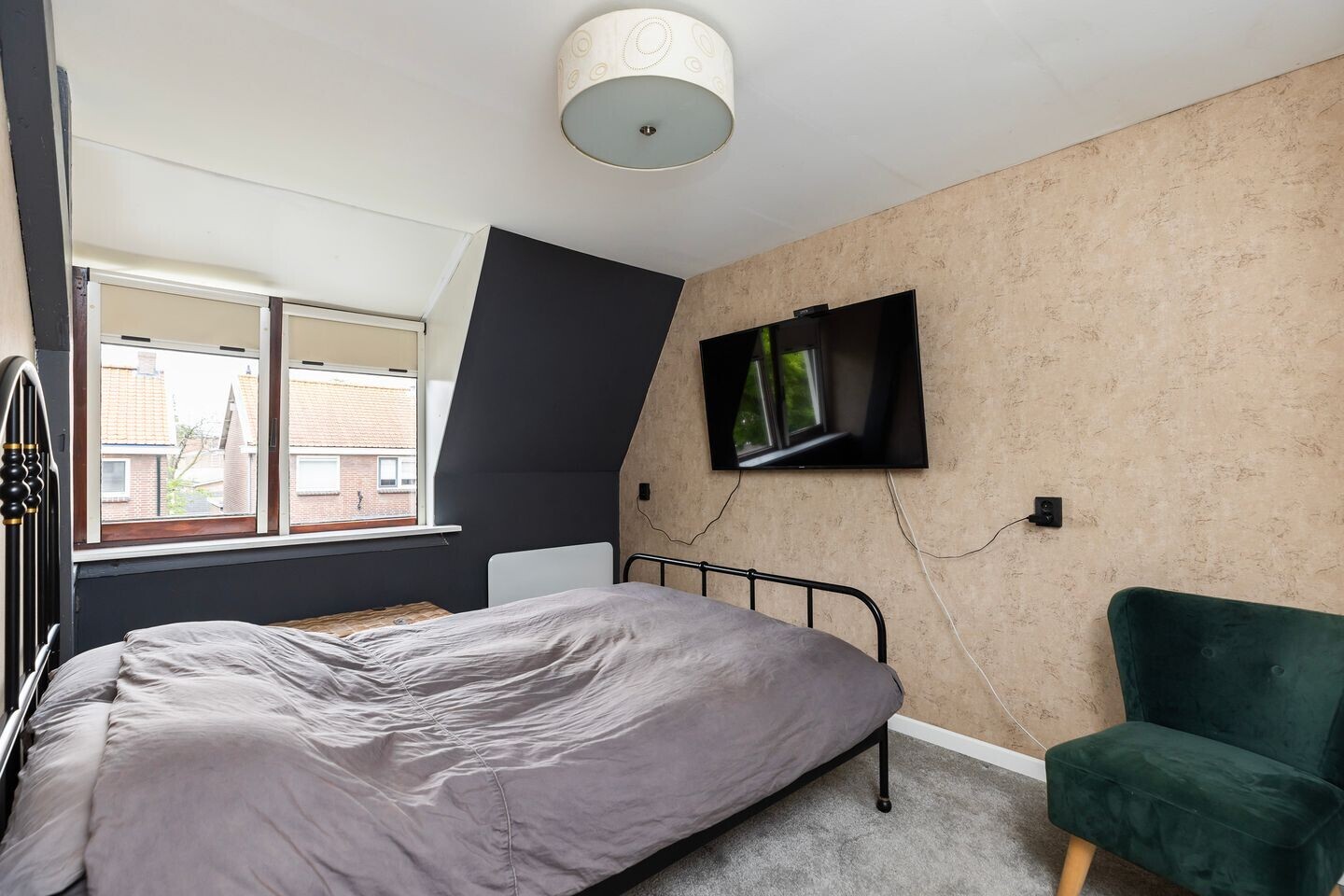 Twee-onder-één-kap te koop: Lodewijk van Nassaustraat 3, Zwijndrecht