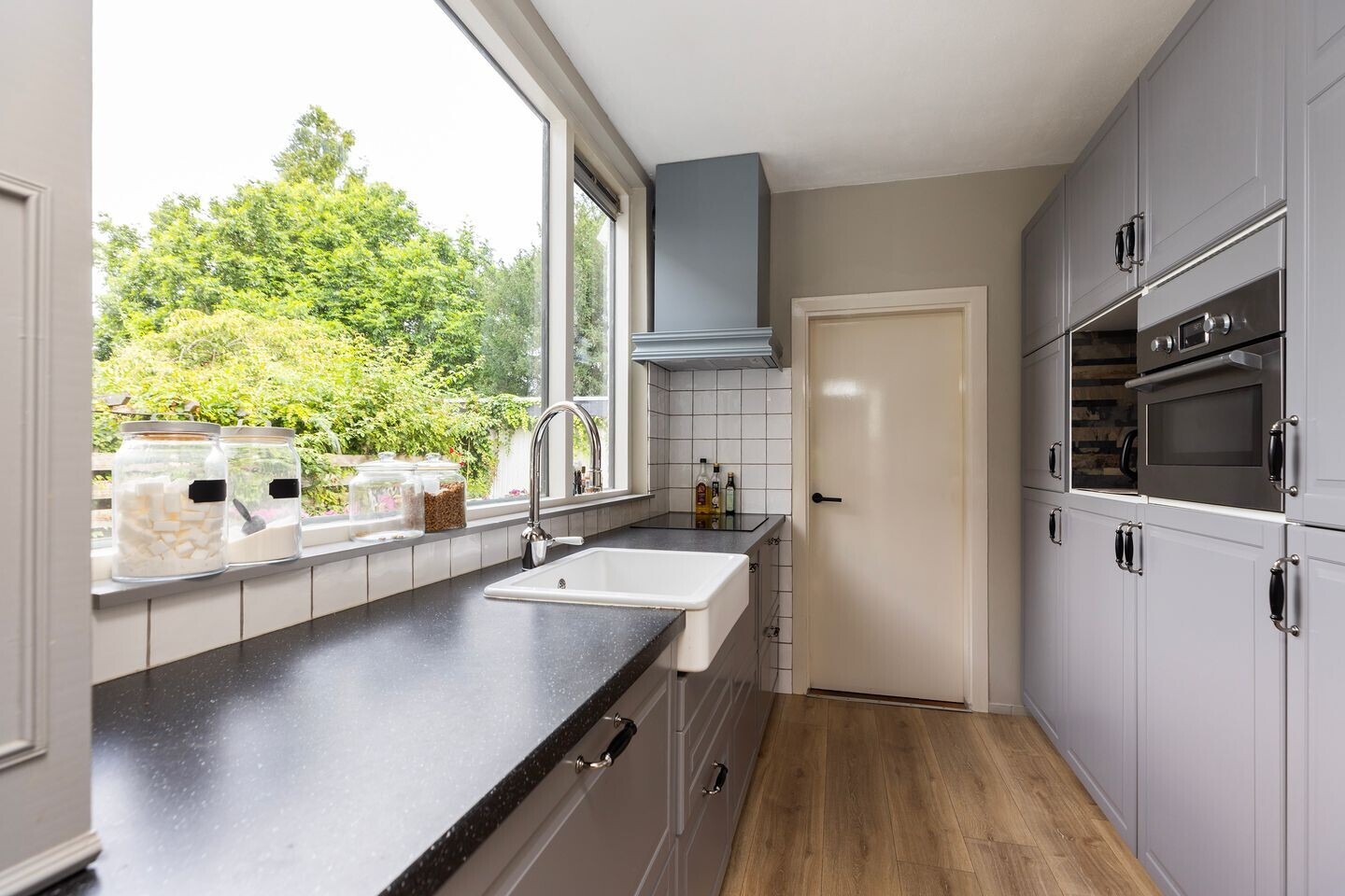 Twee-onder-één-kap te koop: Lodewijk van Nassaustraat 3, Zwijndrecht