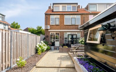 Stoop van Z. 14