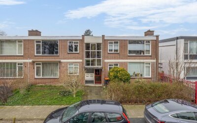 Warmoeziersstraat 19