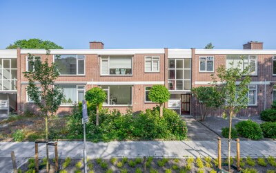 Warmoeziersstraat 25