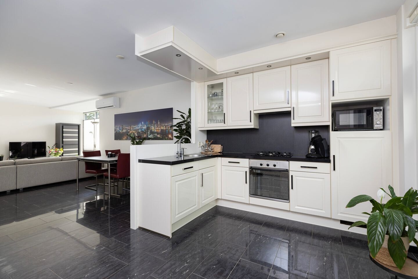 Hoekwoning te koop: Venusstraat 2A, Zwijndrecht