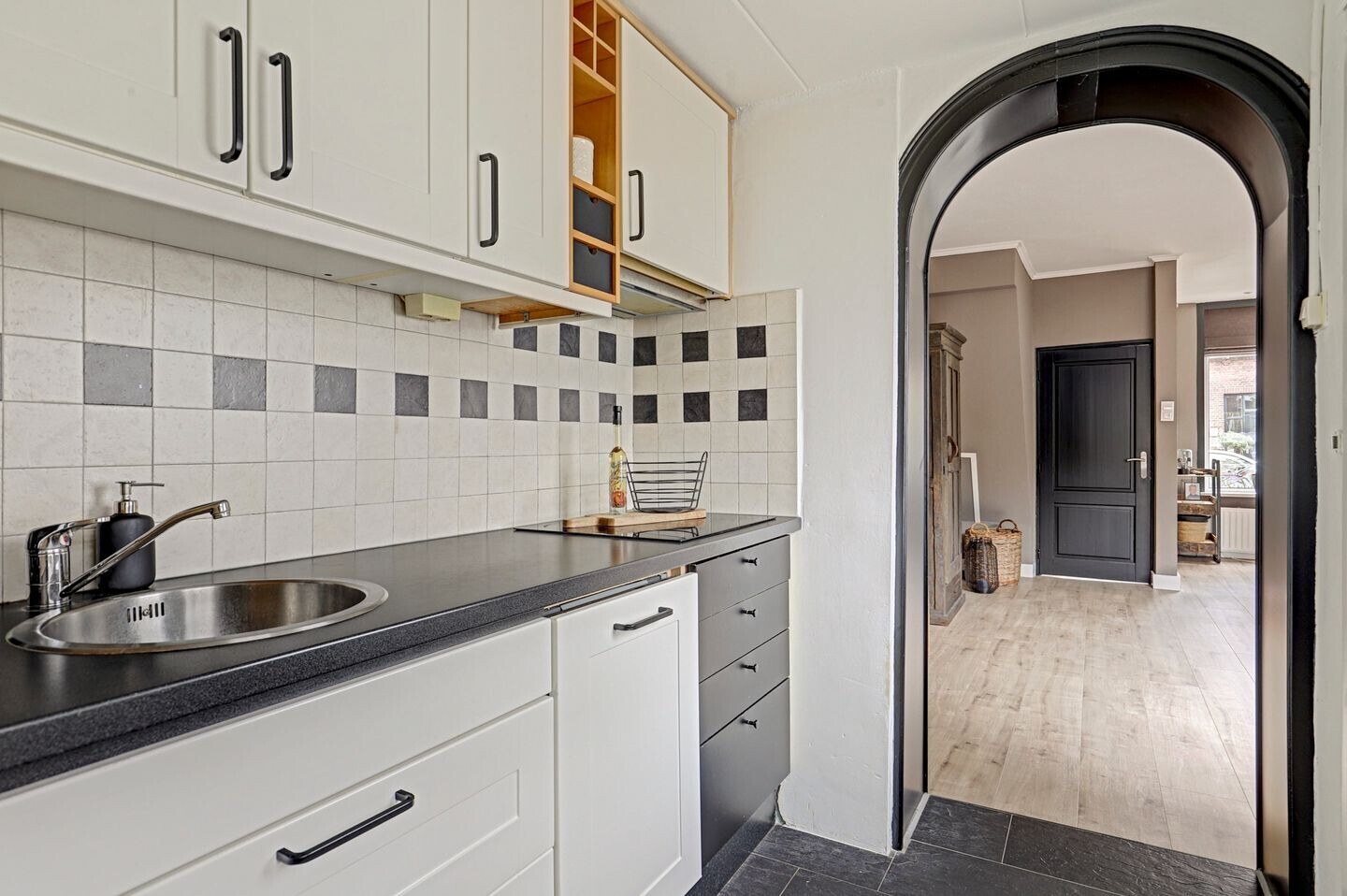 Tussenwoning te koop: Prins Hendrikstraat 51, Zwijndrecht