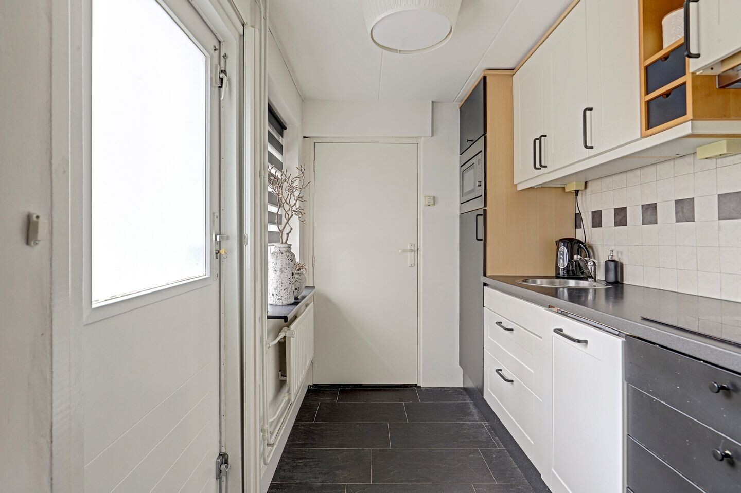 Tussenwoning te koop: Prins Hendrikstraat 51, Zwijndrecht