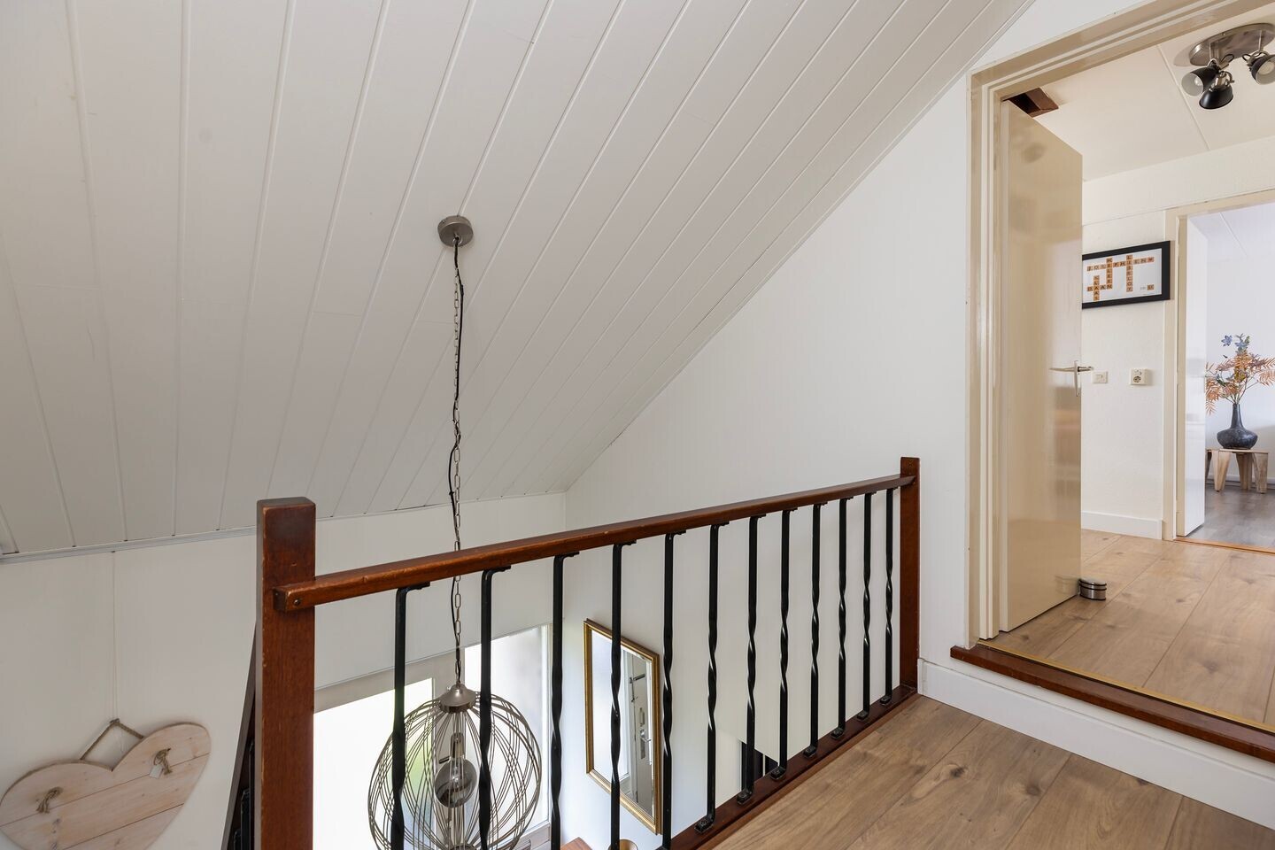 Tussenwoning te koop: van der Palmstraat 4, Zwijndrecht