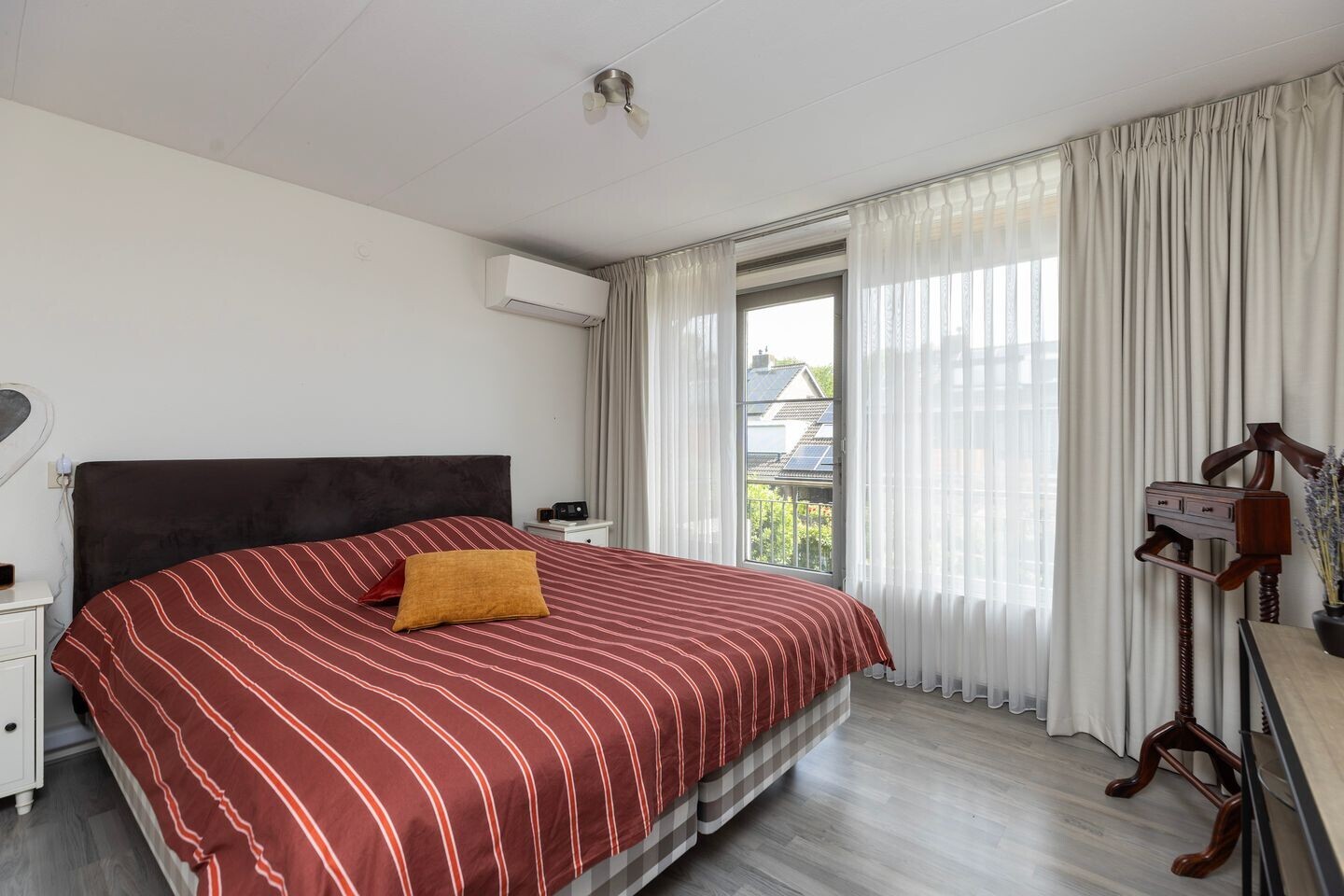 Tussenwoning te koop: van der Palmstraat 4, Zwijndrecht