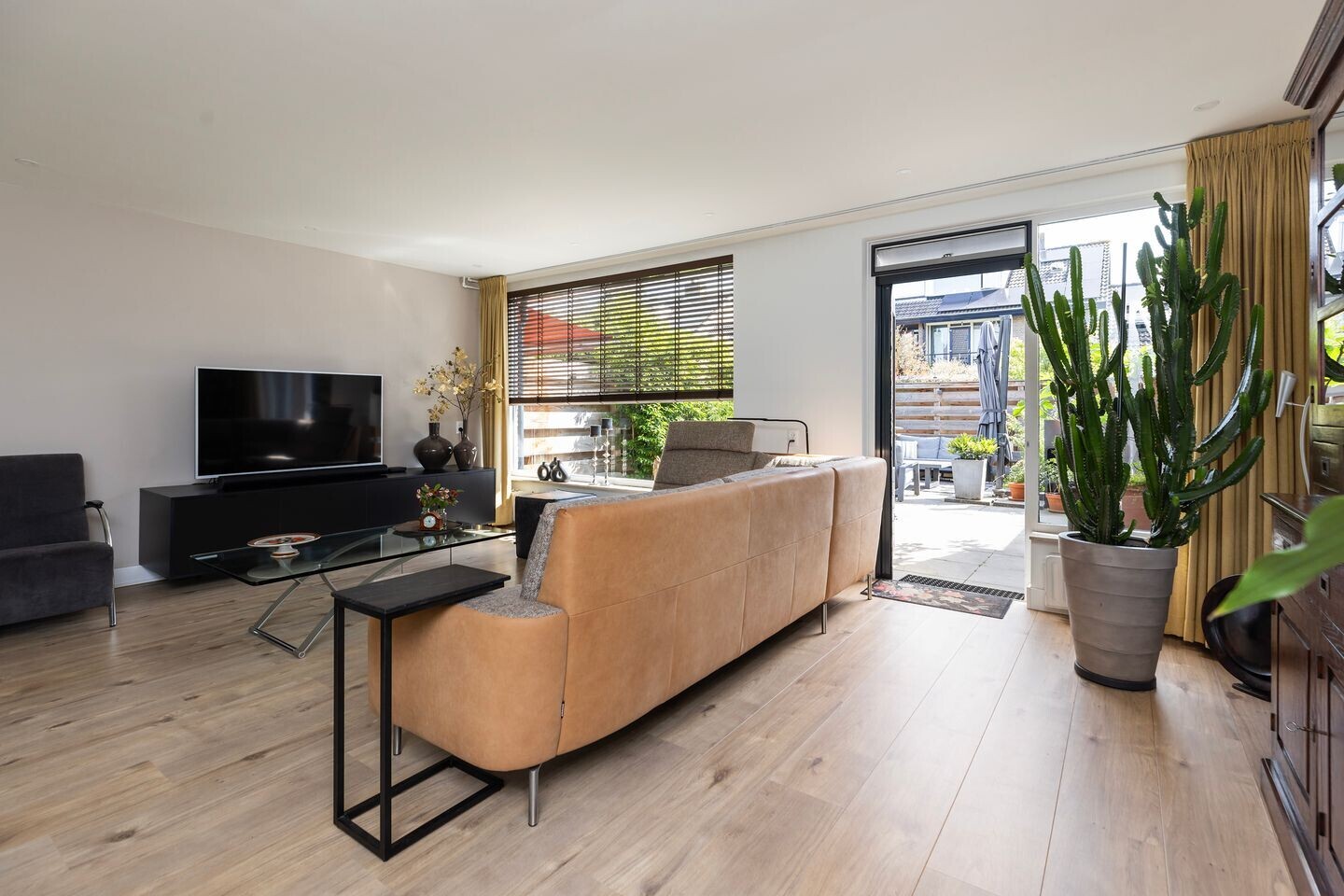 Tussenwoning te koop: van der Palmstraat 4, Zwijndrecht