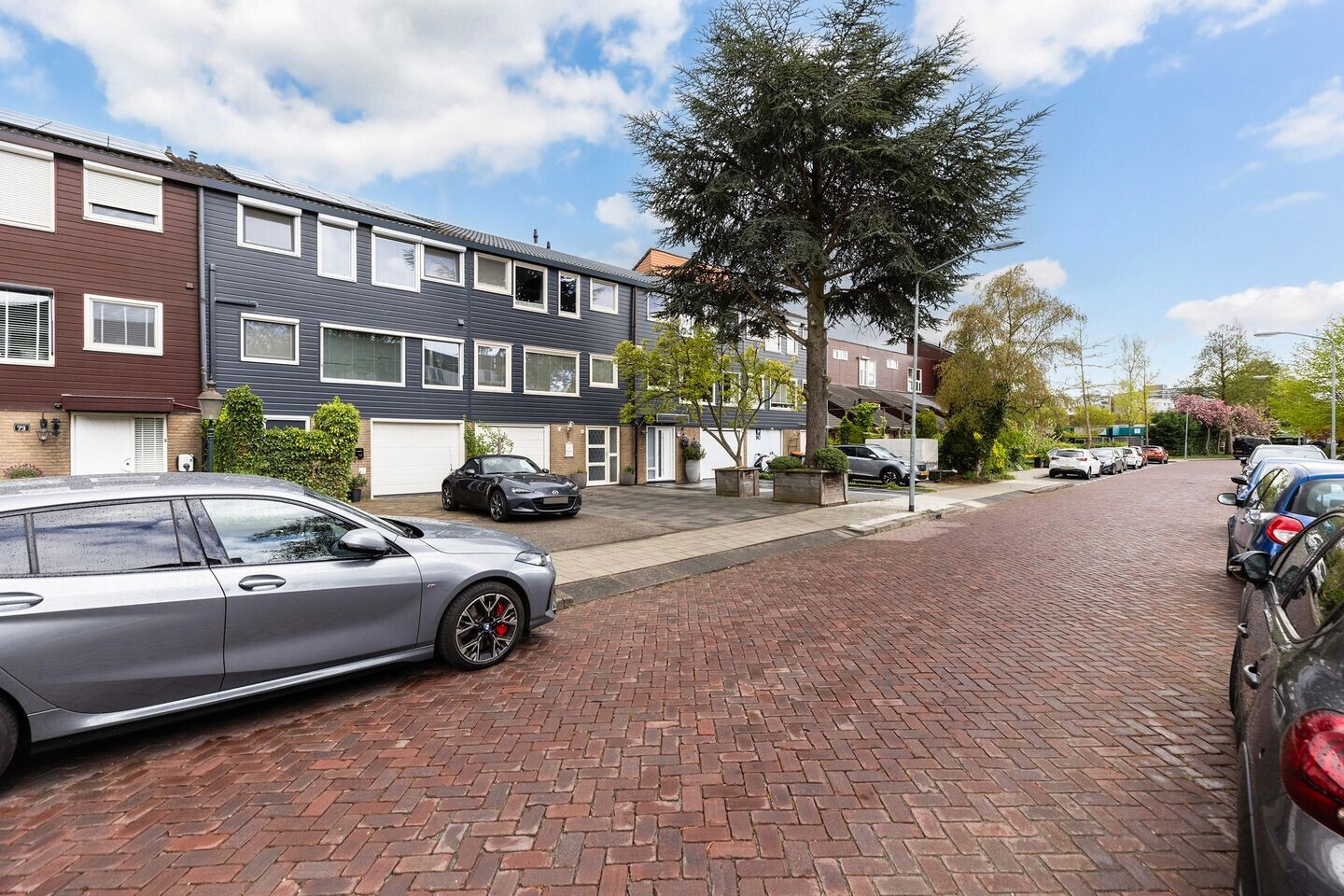 Tussenwoning te koop: Europaweg 69, Zwijndrecht