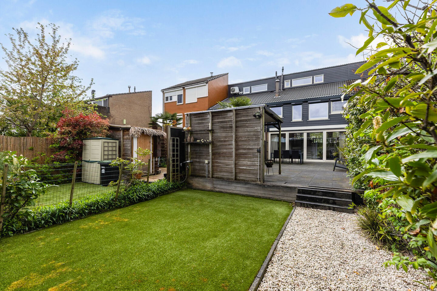 Tussenwoning te koop: Europaweg 69, Zwijndrecht