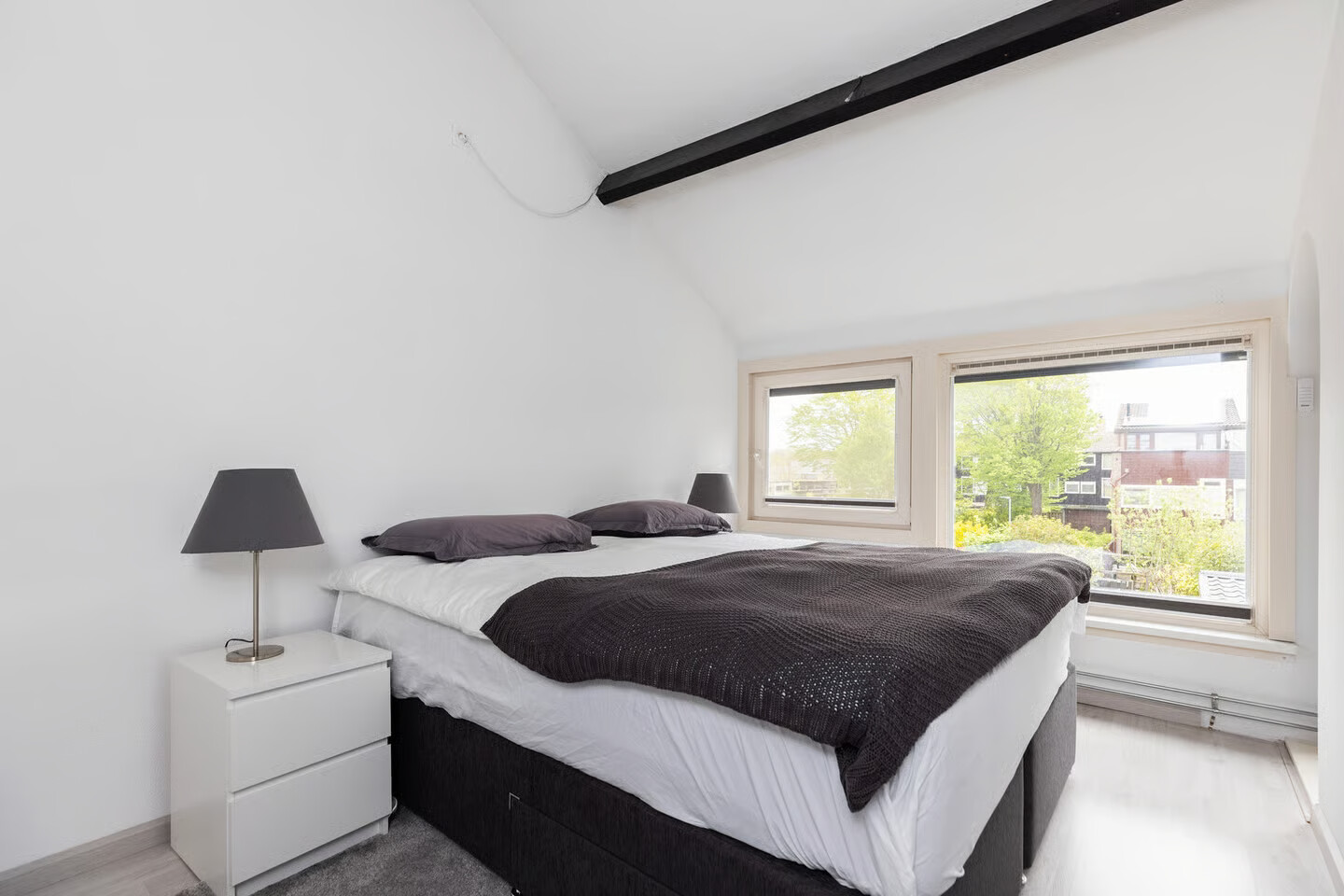 Tussenwoning te koop: Europaweg 69, Zwijndrecht