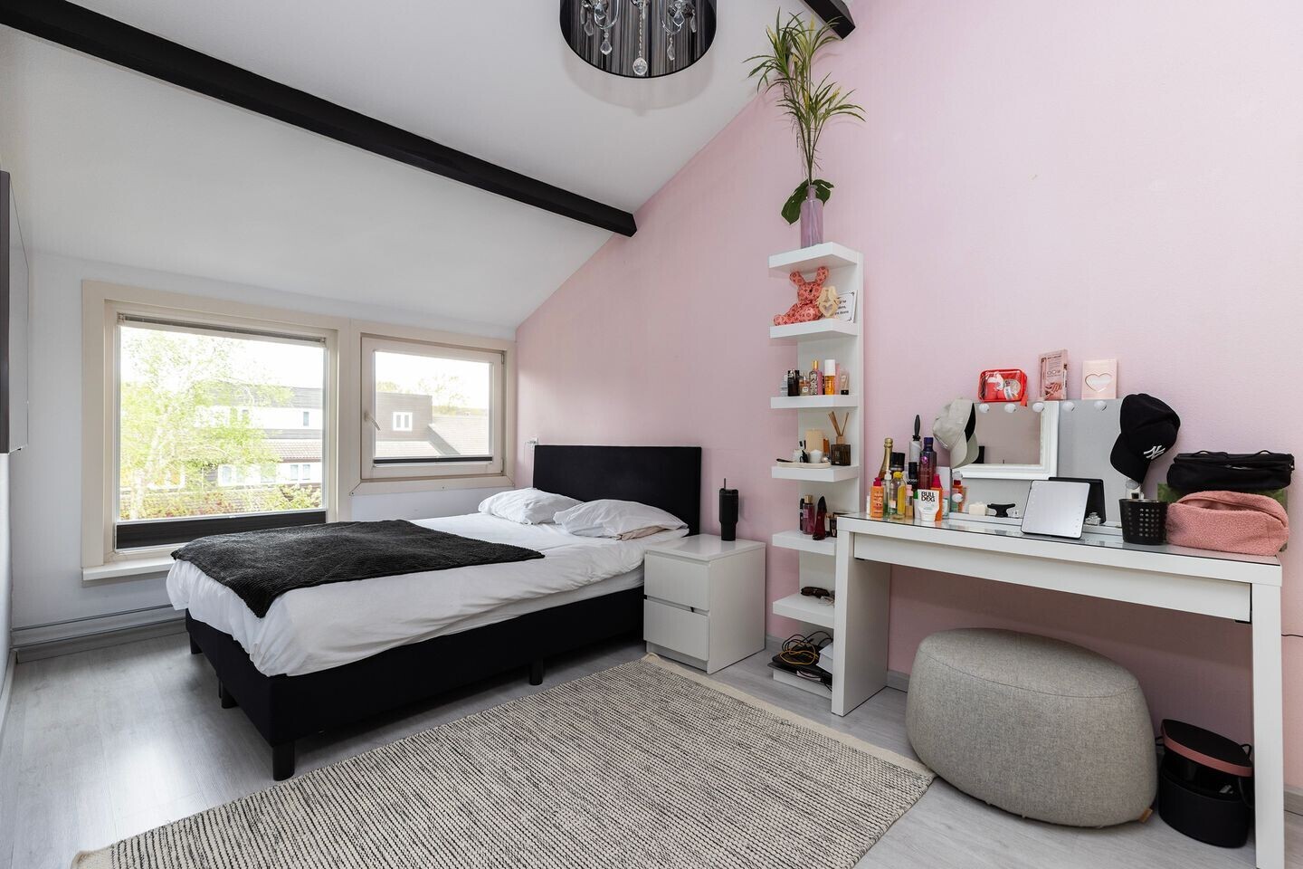 Tussenwoning te koop: Europaweg 69, Zwijndrecht