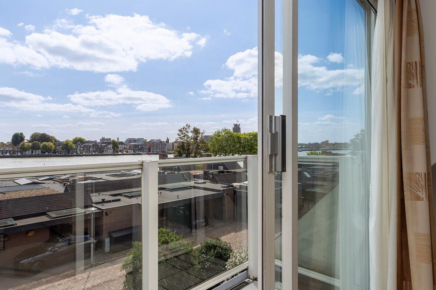 Tussenwoning te koop: Lauwers 40, Zwijndrecht