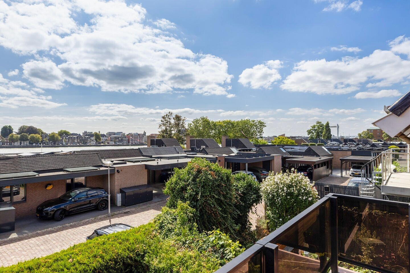 Tussenwoning te koop: Lauwers 40, Zwijndrecht