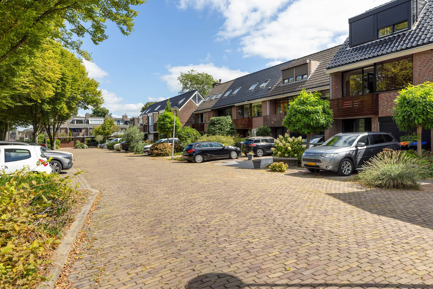 Tussenwoning te koop: Lauwers 40, Zwijndrecht