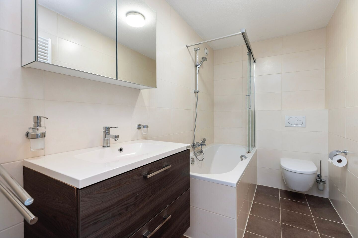 Tussenwoning te koop: Lauwers 40, Zwijndrecht