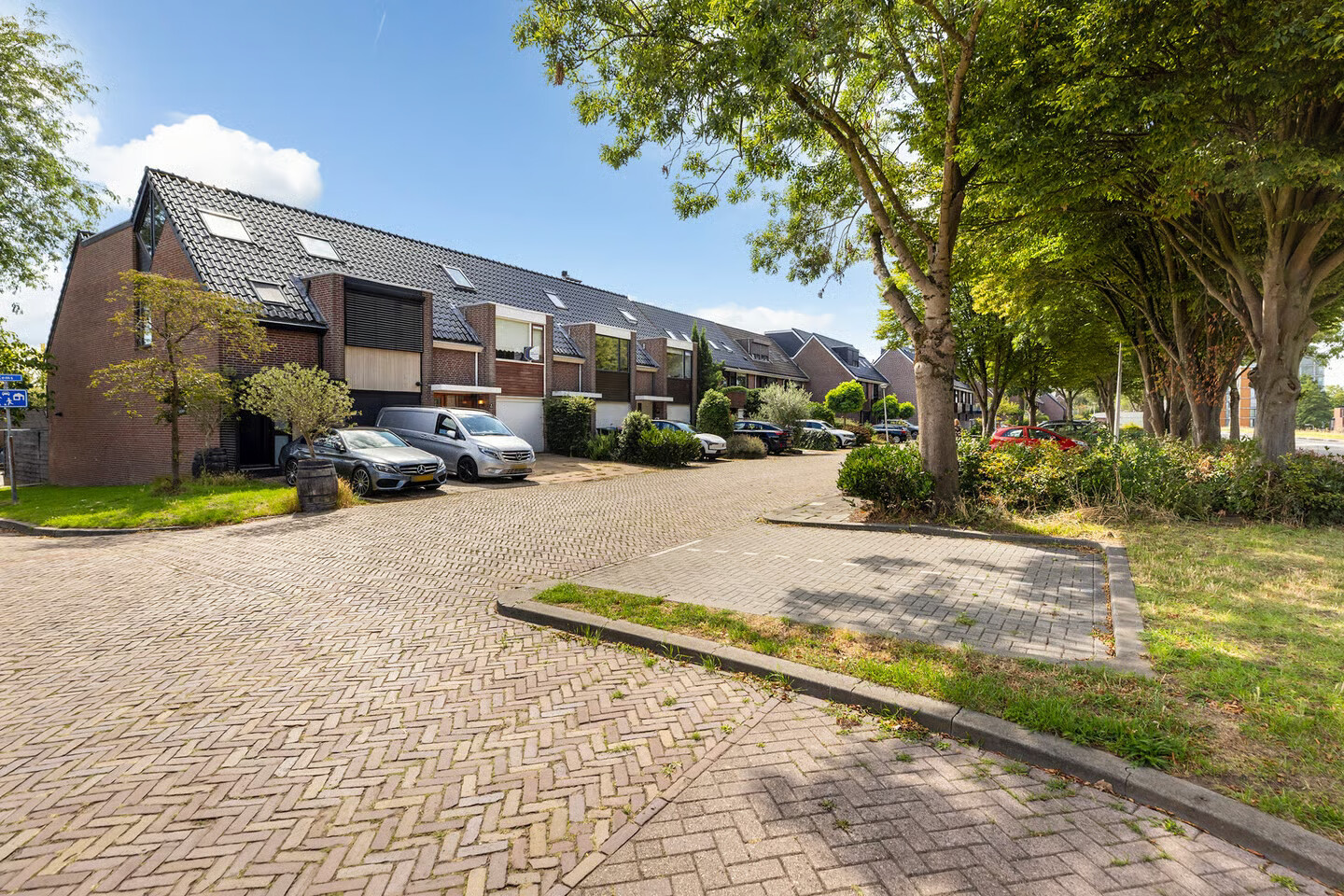 Tussenwoning te koop: Lauwers 40, Zwijndrecht
