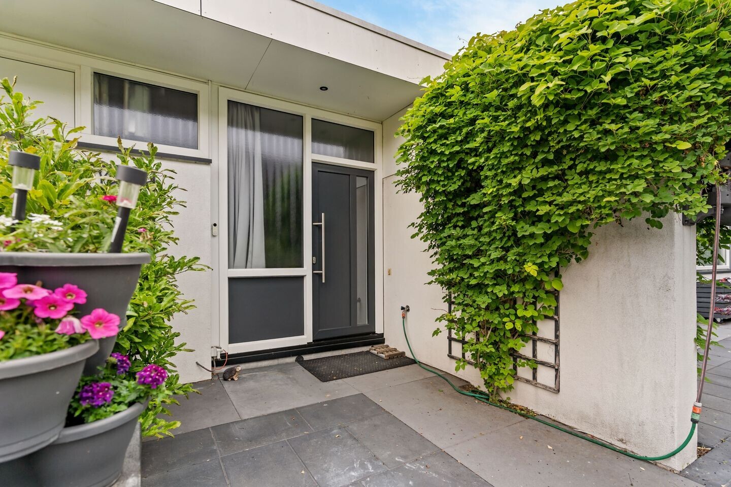 Vrijstaande woning te koop: Anjerstraat 73, Zwijndrecht