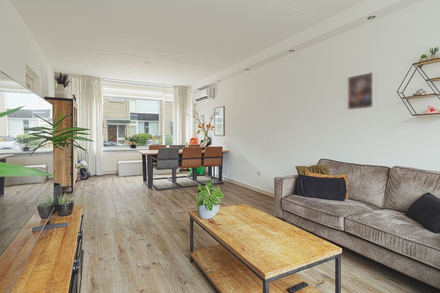 Tussenwoning te koop: Reigerstraat 13, Zwijndrecht