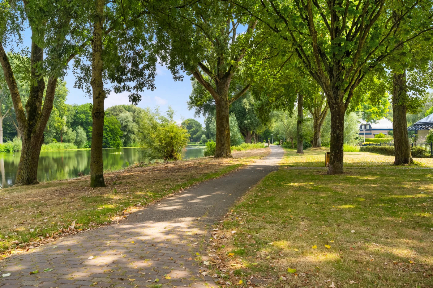 Vrijstaande woning te koop: Lindeweg 10, Zwijndrecht
