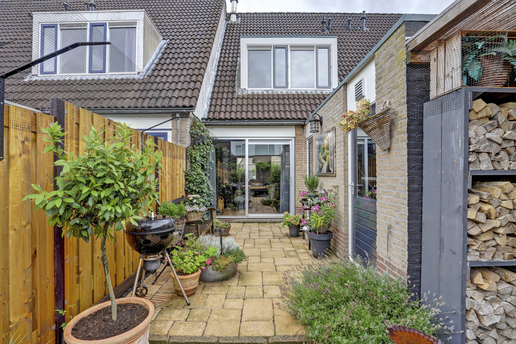 Tussenwoning te koop: Gershwinstraat 23, Zwijndrecht