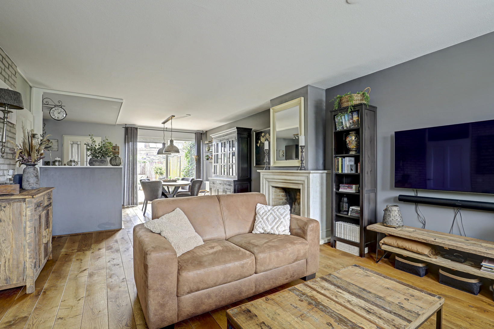 Tussenwoning te koop: Gershwinstraat 23, Zwijndrecht