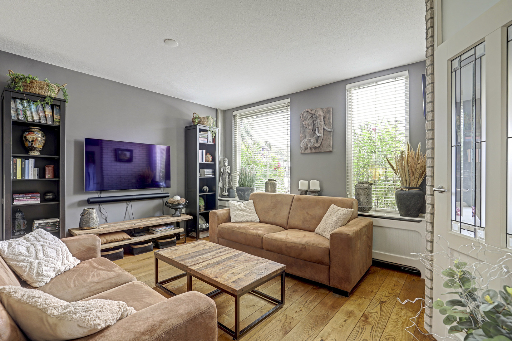Tussenwoning te koop: Gershwinstraat 23, Zwijndrecht