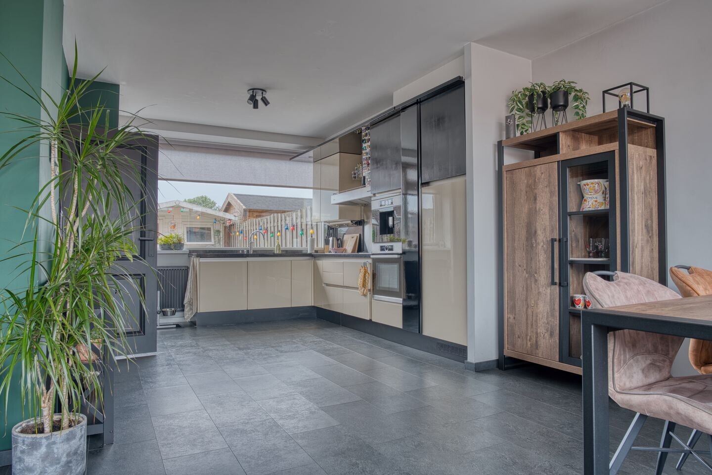 Appartement te koop: Dillenburg 22, Hendrik-Ido-Ambacht
