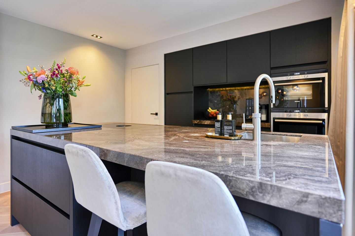 Vrijstaande woning te koop: Kerkstraat 14, Hendrik-Ido-Ambacht