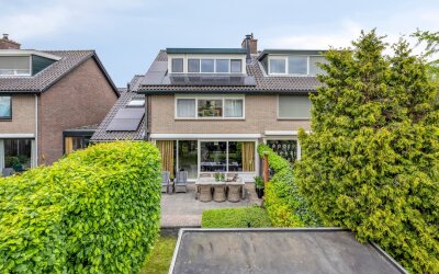 Van Renesse. 16