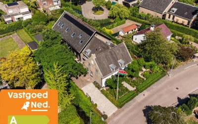 Dorpsstraat 23