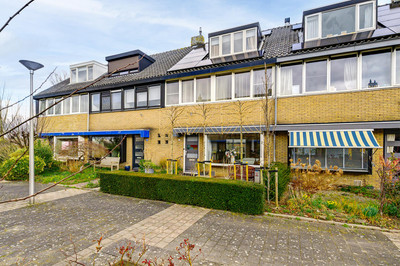 Tjerk Hidde. 77