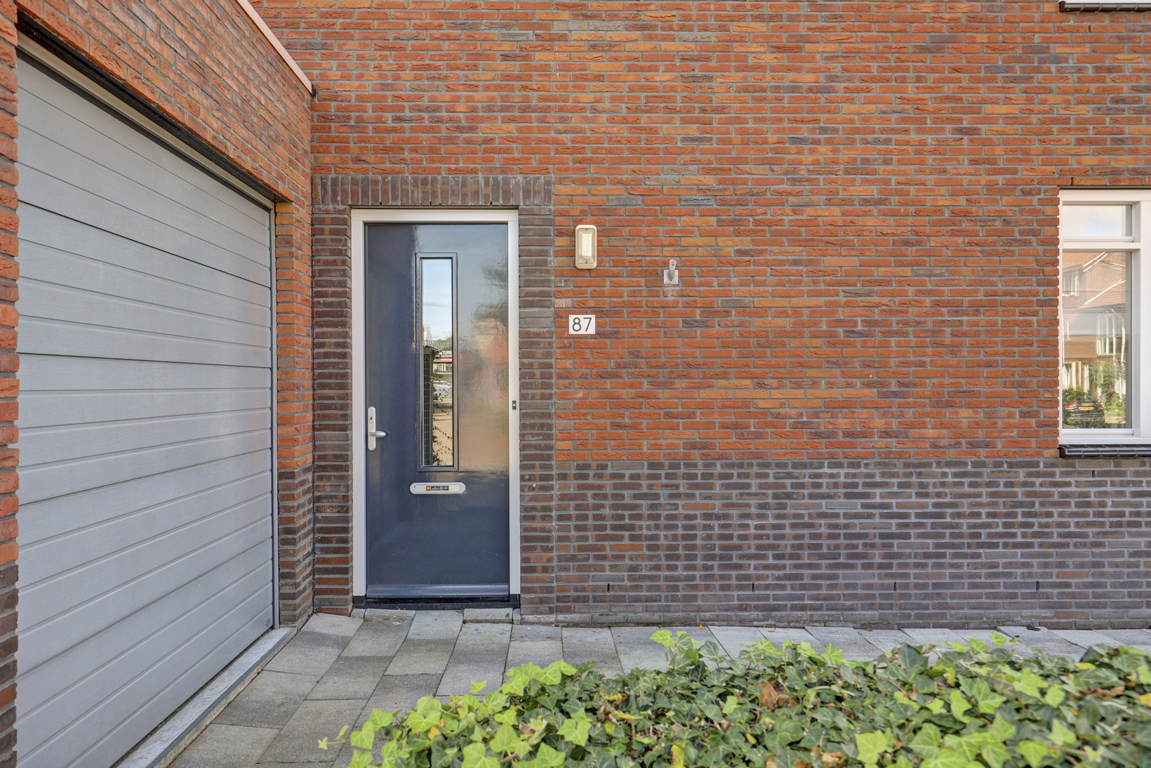 Twee-onder-één-kap te koop: Bramengaarde 87, Hendrik-Ido-Ambacht