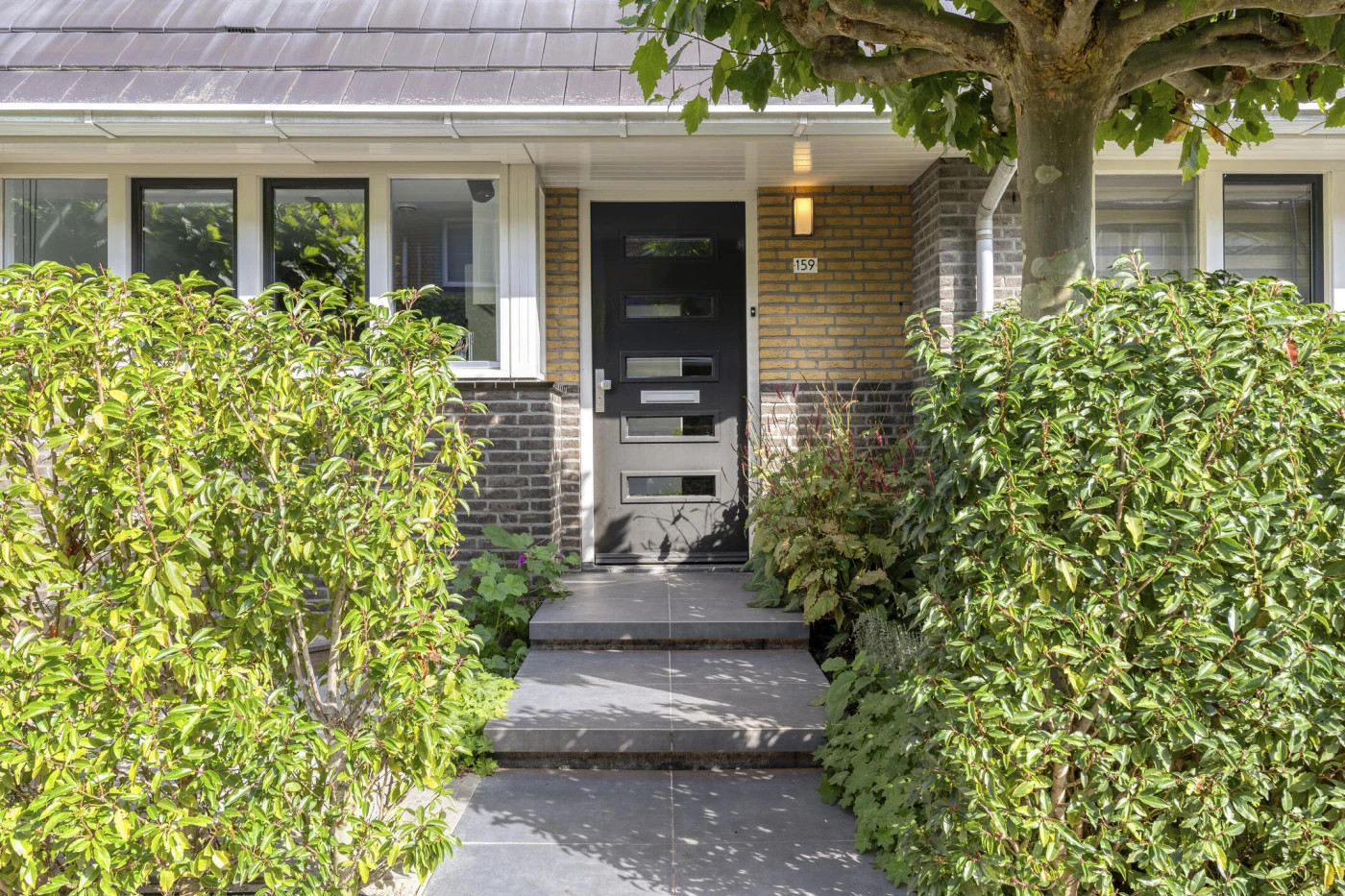 Tussenwoning te koop: Dadelgaarde 159, Hendrik-Ido-Ambacht