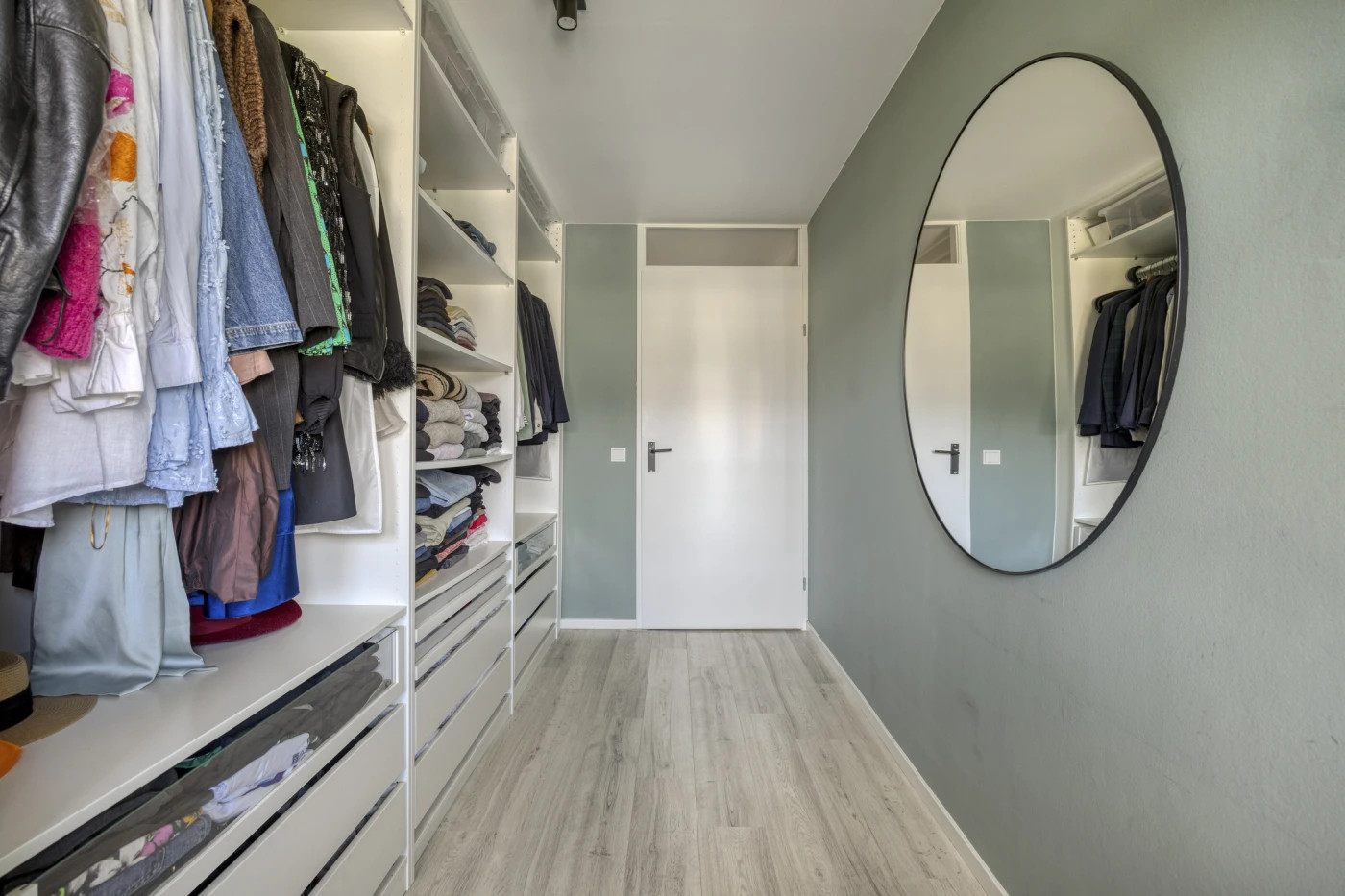 Tussenwoning te koop: Dadelgaarde 159, Hendrik-Ido-Ambacht