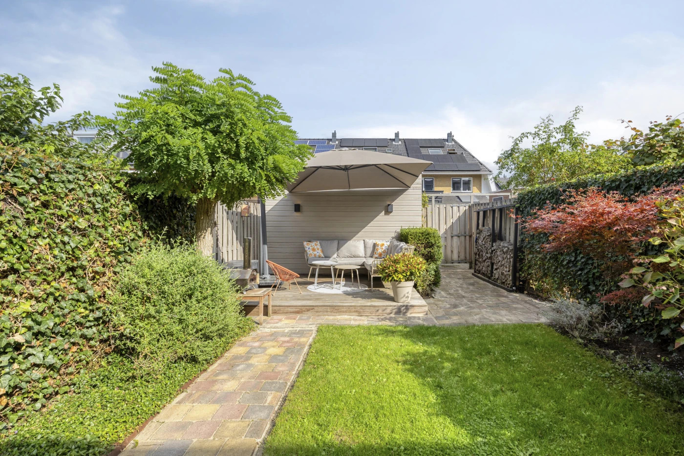 Tussenwoning te koop: Dadelgaarde 159, Hendrik-Ido-Ambacht